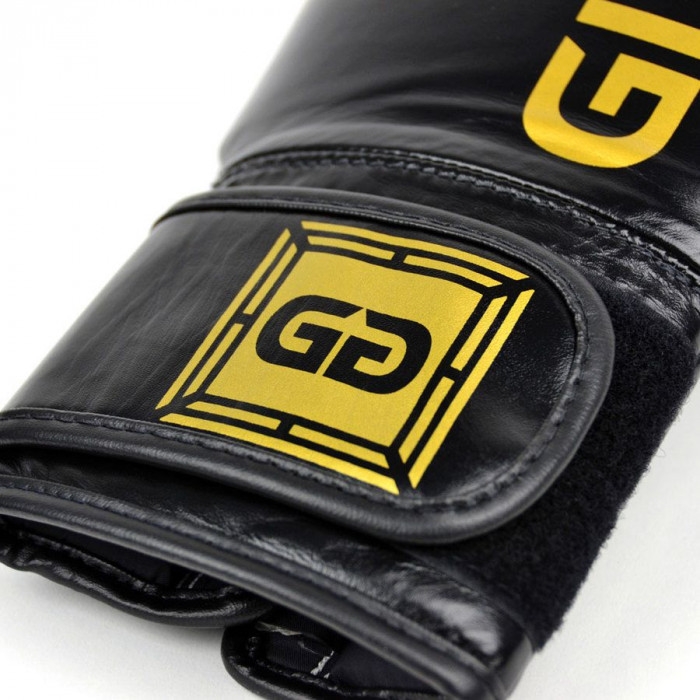 Боксерские перчатки турнира Glory Fairtex BGVG1 black 12 oz