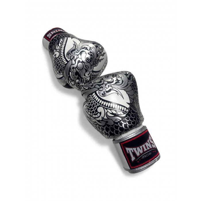 Боксерские перчатки Twins Special FBGV52 Dragon white silver 12 унций