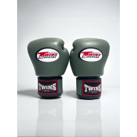 Боксерские перчатки Twins Special BGVL3 Olive 10 oz