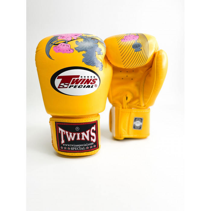 Боксерские перчатки Twins FBGVL3-13 yellow 12 oz