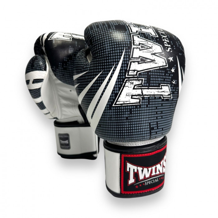 Боксерские перчатки FBGVL3-TW5 black white 14 oz